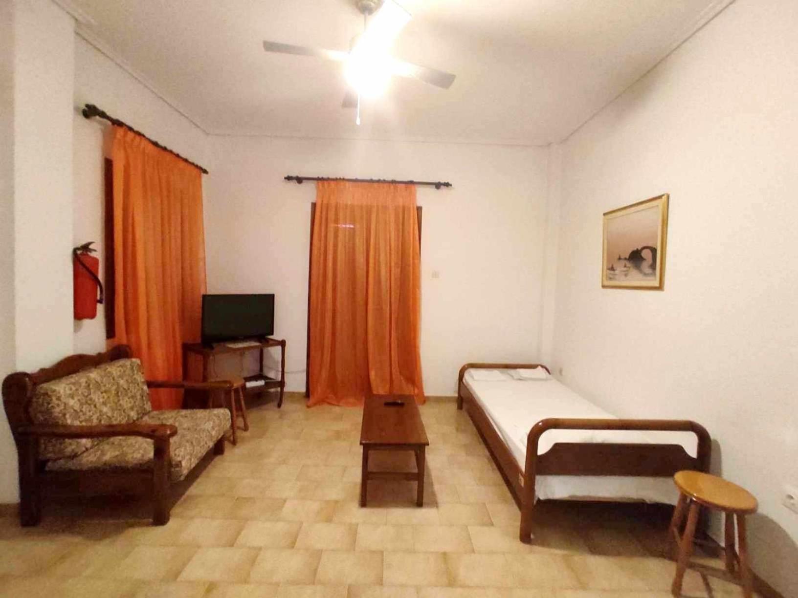 Politis Sudios Apartment Batsi  Exterior photo