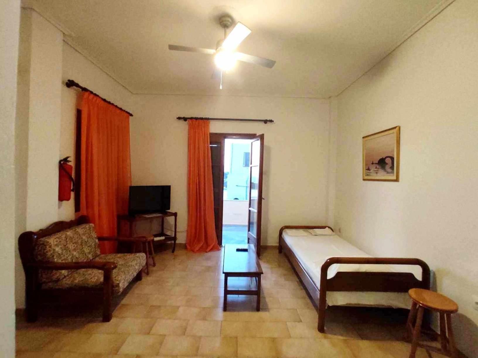 Politis Sudios Apartment Batsi  Exterior photo