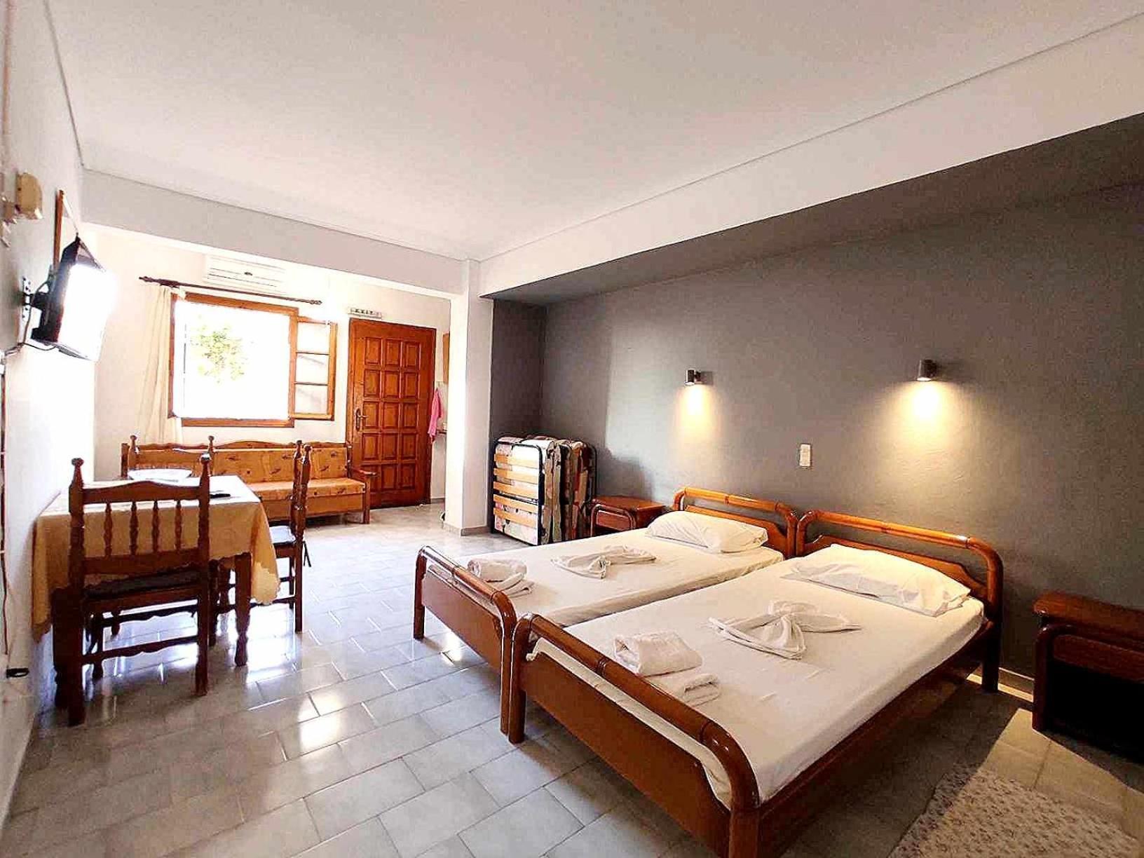 Politis Sudios Apartment Batsi  Exterior photo